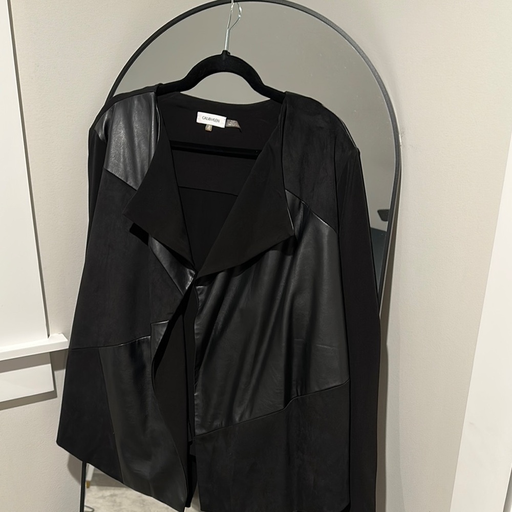 Calvin Klein Black Modern Blazer with Textural Contrast